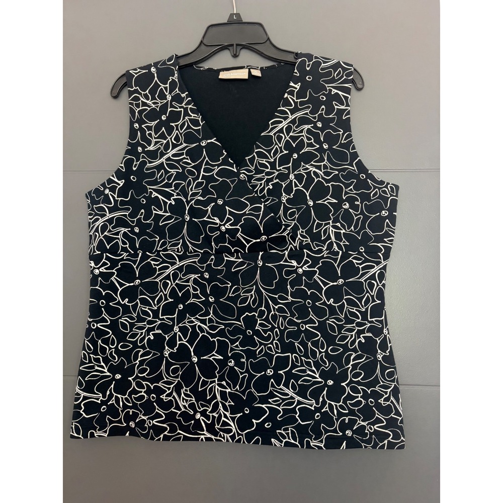 Croft & Barrow Womens XL Black White Floral Surplice Sleeveless  Top Blouse